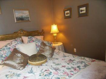 Dorchester House Bed & Breakfast ไนแอการาฟอลส์ ภายนอก รูปภาพ