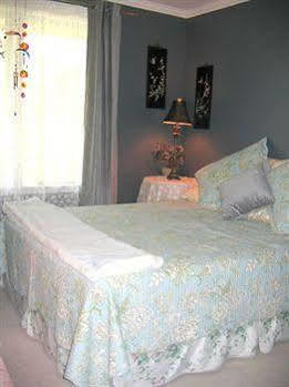 Dorchester House Bed & Breakfast ไนแอการาฟอลส์ ภายนอก รูปภาพ